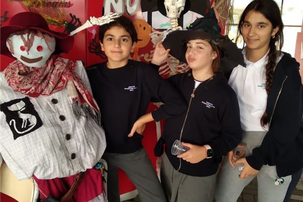Crazy Hat Day - SABIS® SUN 