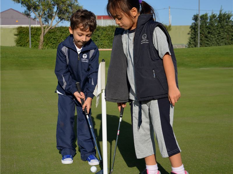 Our students practicing at the Dreamland Golf Club
